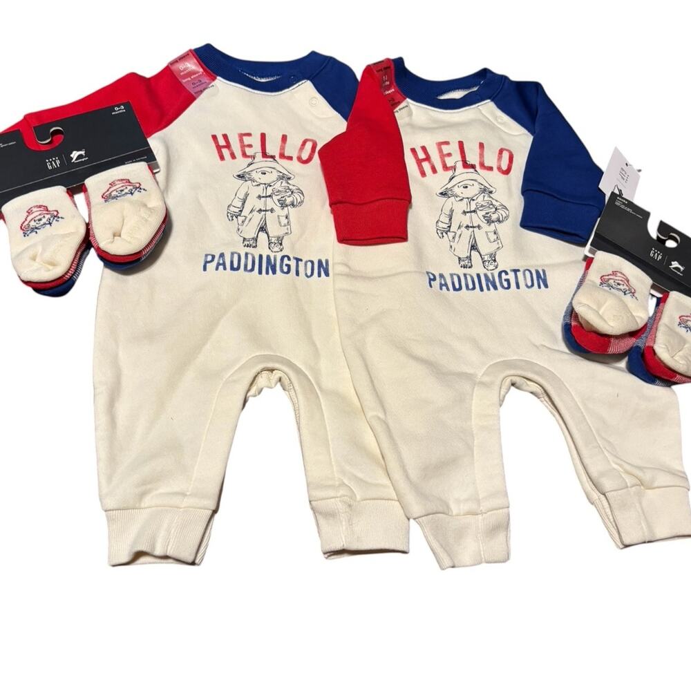NWT 0-3M Twin boys Baby Gap Paddington Bear "Hello" One piece with socks